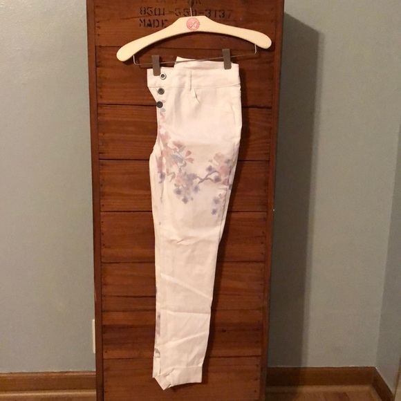 White jeans with watercolor floral - Picture 1 of 3